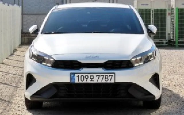 기아 K3 2023/10 61,839km